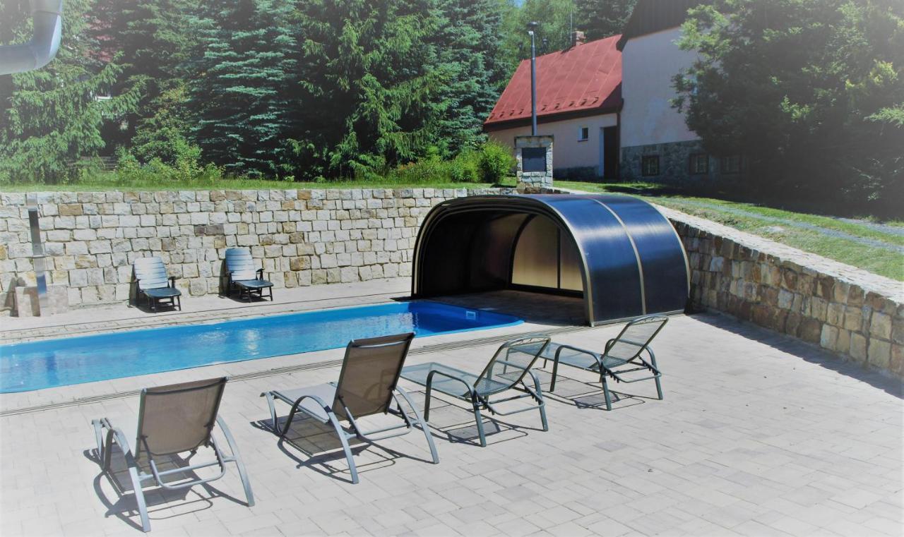 Guest House Luft Sneznik Exteriör bild