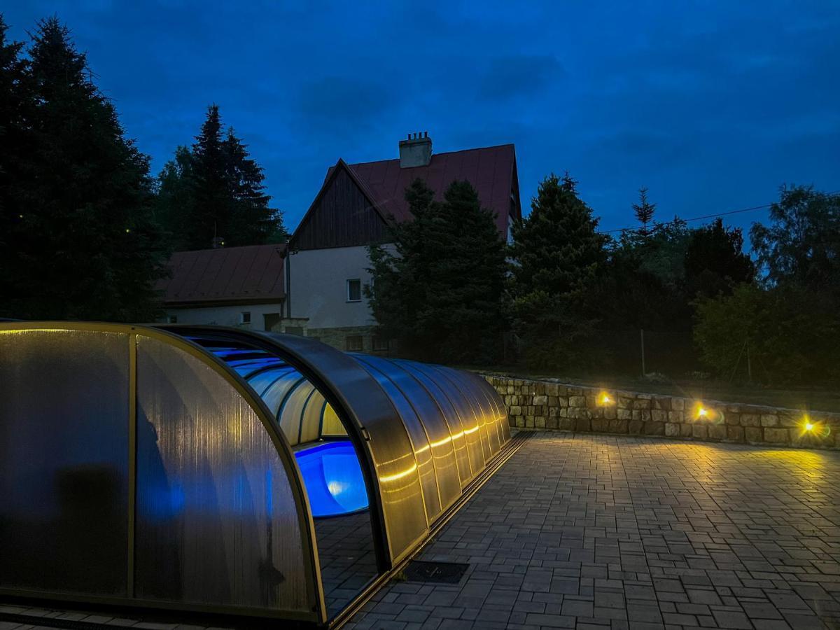 Guest House Luft Sneznik Exteriör bild